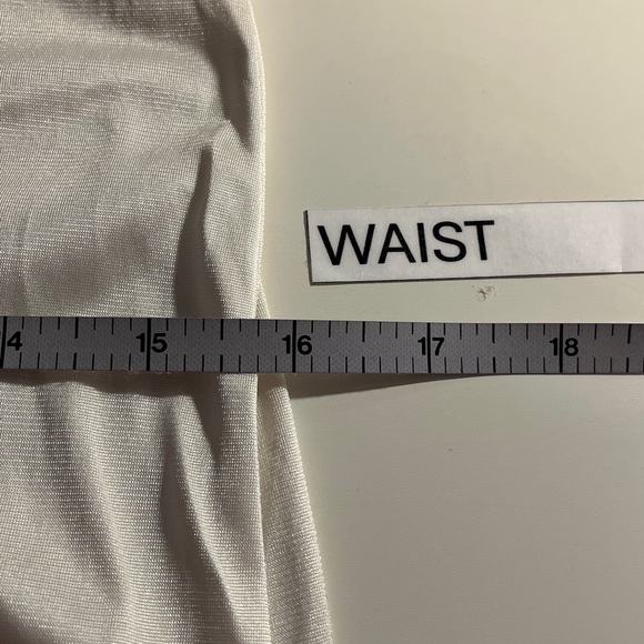 Vassarette Full Slip Winter White Lace Trimmed - so pretty Sz 34 - Picture 7 of 8